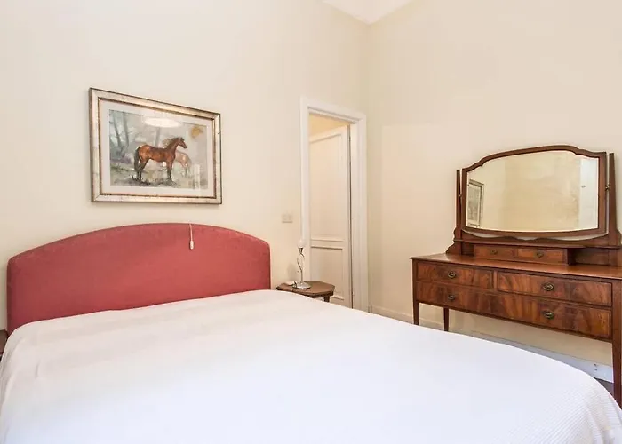 Vatican Large Comfortable Apartment